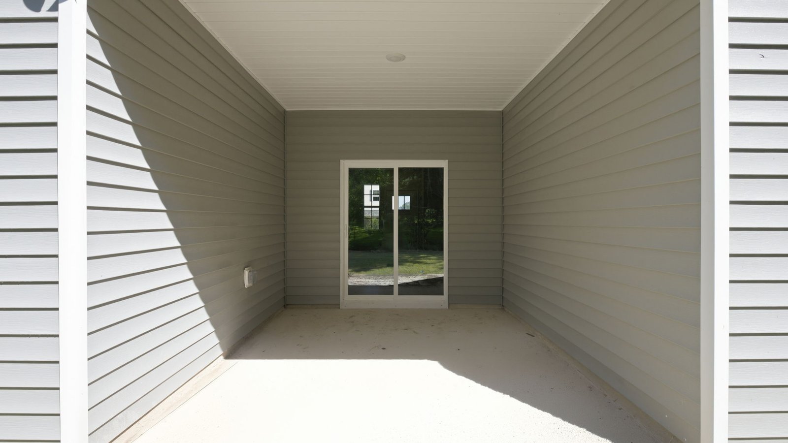 covered back patio