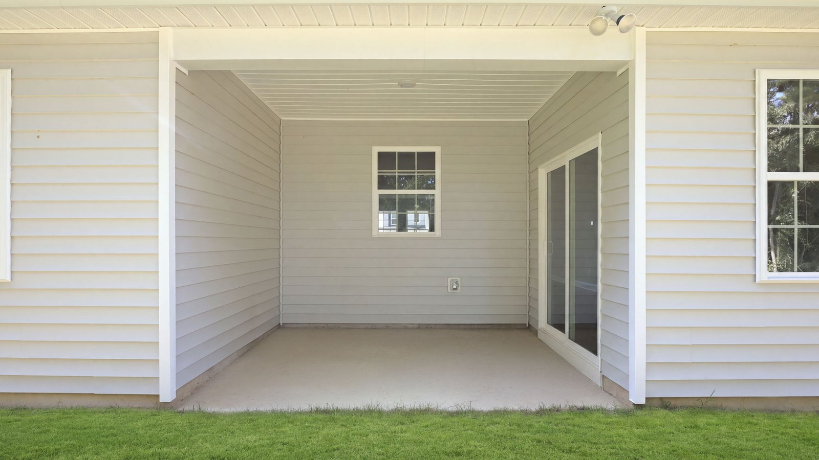 view of covered back porch
