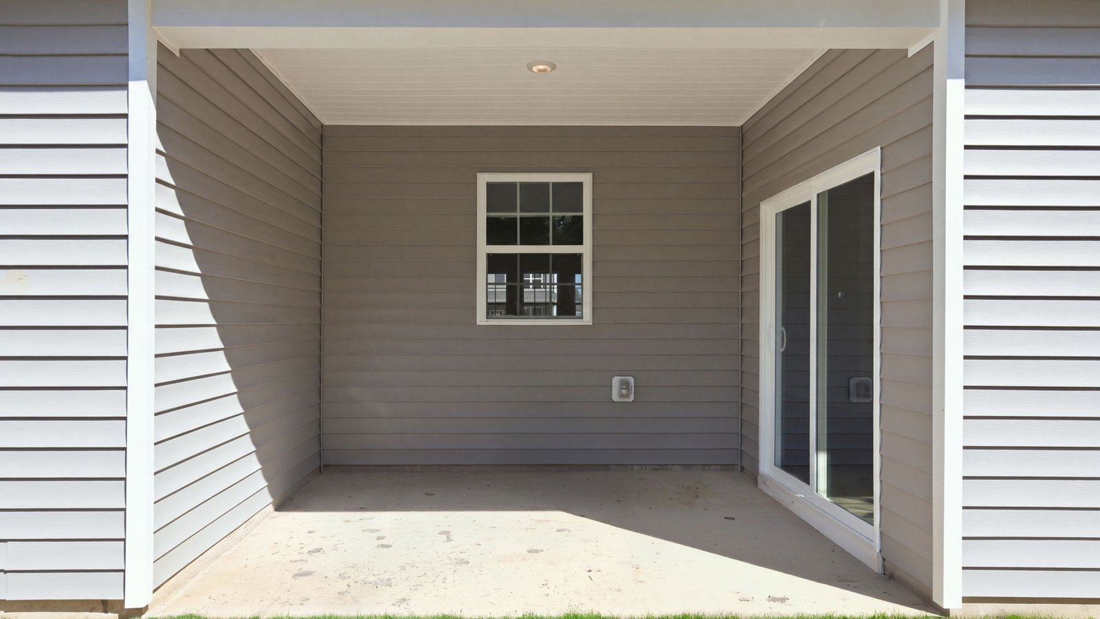 covered back porch patio area