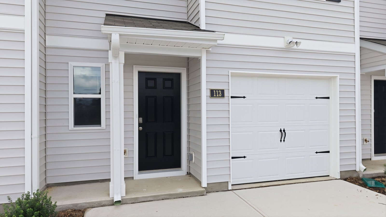 front porch view with garage