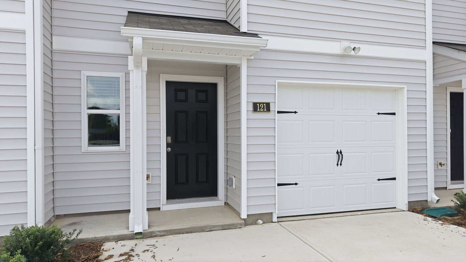 front porch view with garage