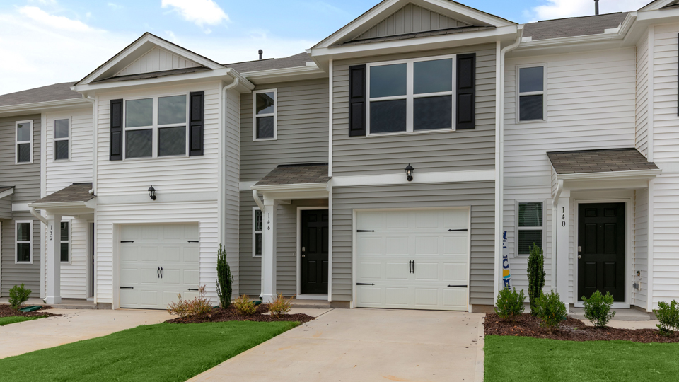 * Photos are not of actual home or interior features and are representative of floor plan only. *