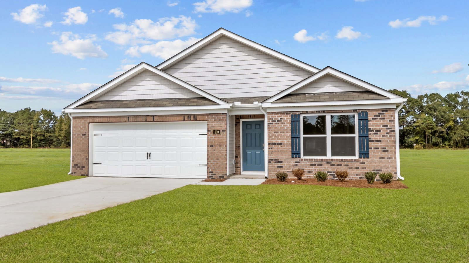 * Photos are not of actual home or interior features and are representative of floor plan only. *