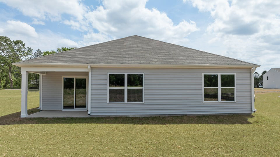 * Photos are not of actual home or interior features and are representative of floor plan only. *