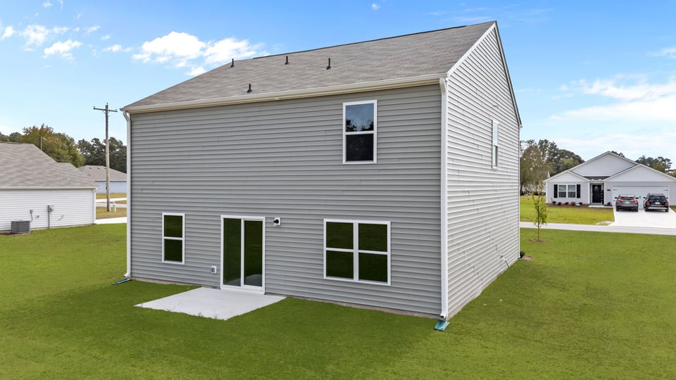 * Photos are not of actual home or interior features and are representative of floor plan only. *