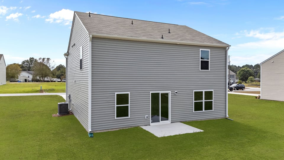 * Photos are not of actual home or interior features and are representative of floor plan only. *