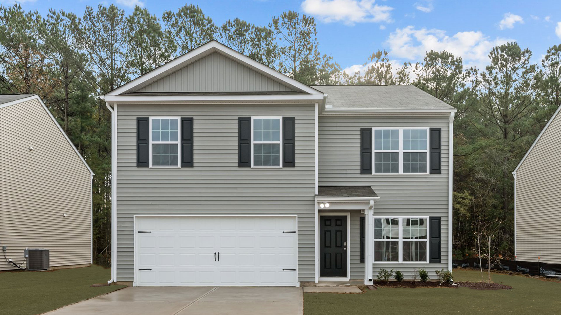 * Photos are not of actual home or interior features and are representative of floor plan only. *