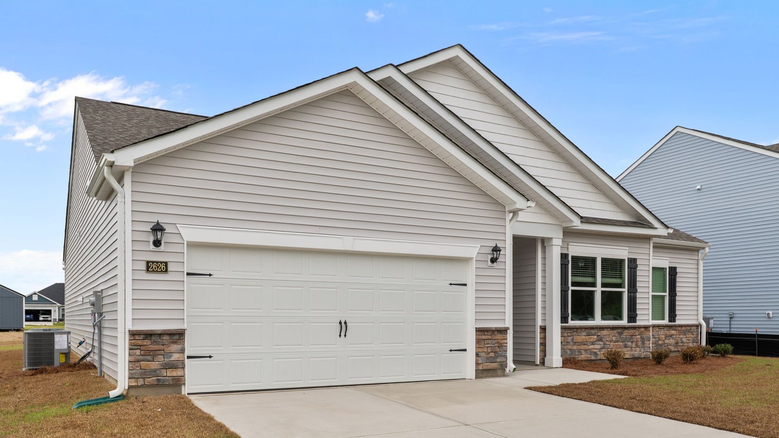 * Photos are not of actual home or interior features and are representative of floor plan only. *