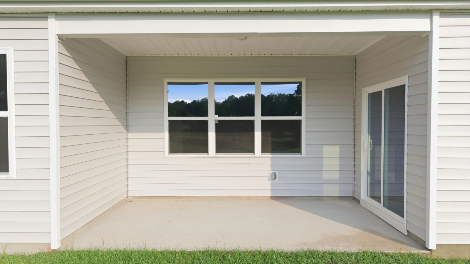 covered rear porch