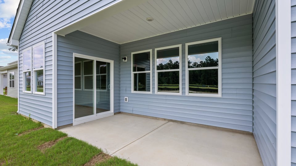 * Photos are not of actual home or interior features and are representative of floor plan only. *