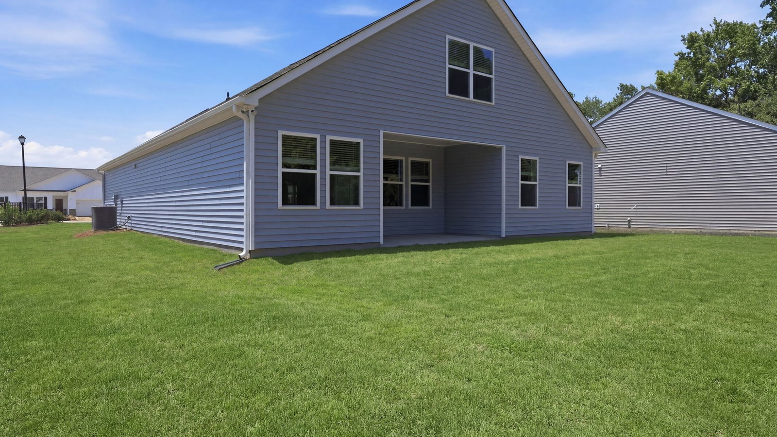 * Photos are not of actual home or interior features and are representative of floor plan only. *
