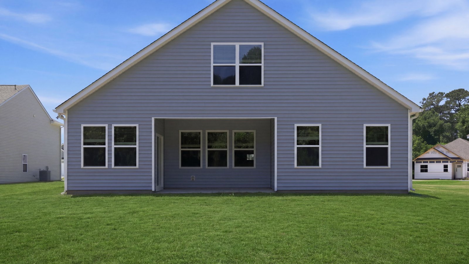 * Photos are not of actual home or interior features and are representative of floor plan only. *