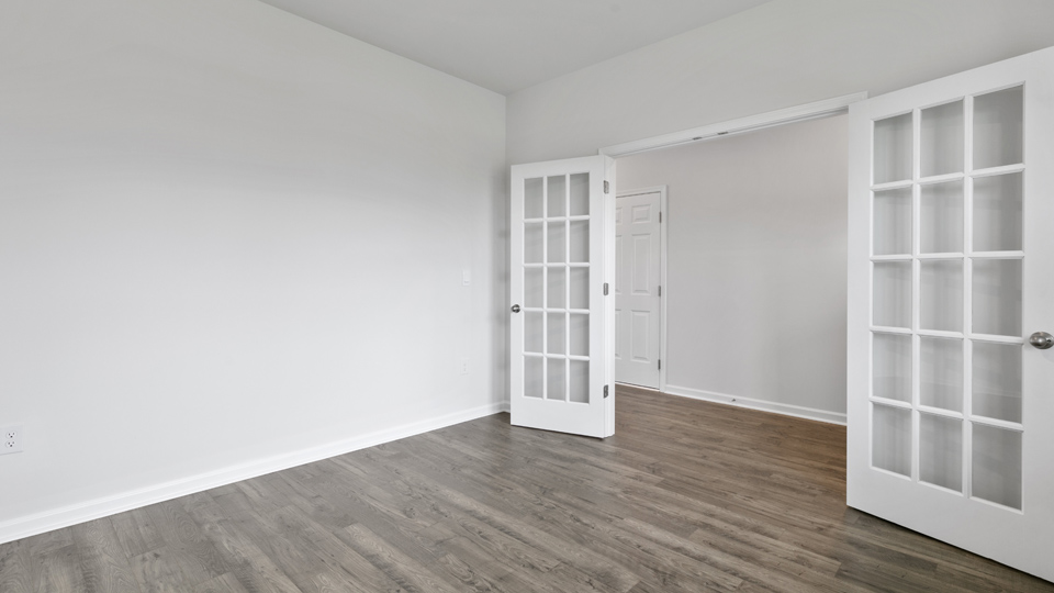 Foyer area with flex room