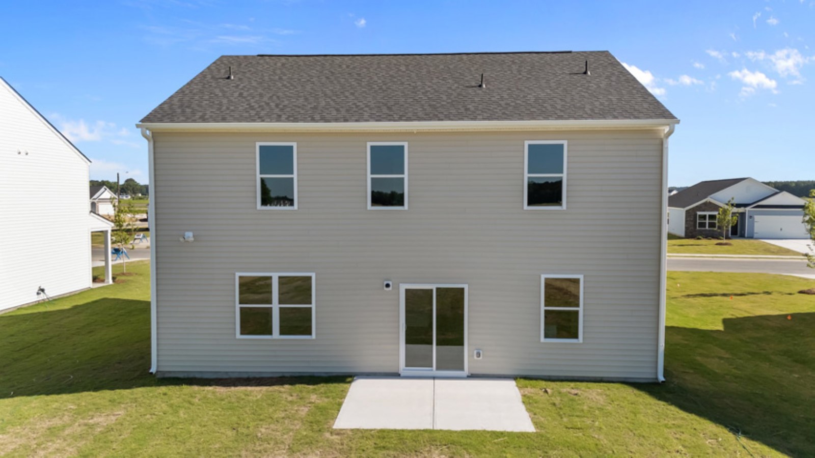 * Photos are not of actual home or interior features and are representative of floor plan only. *