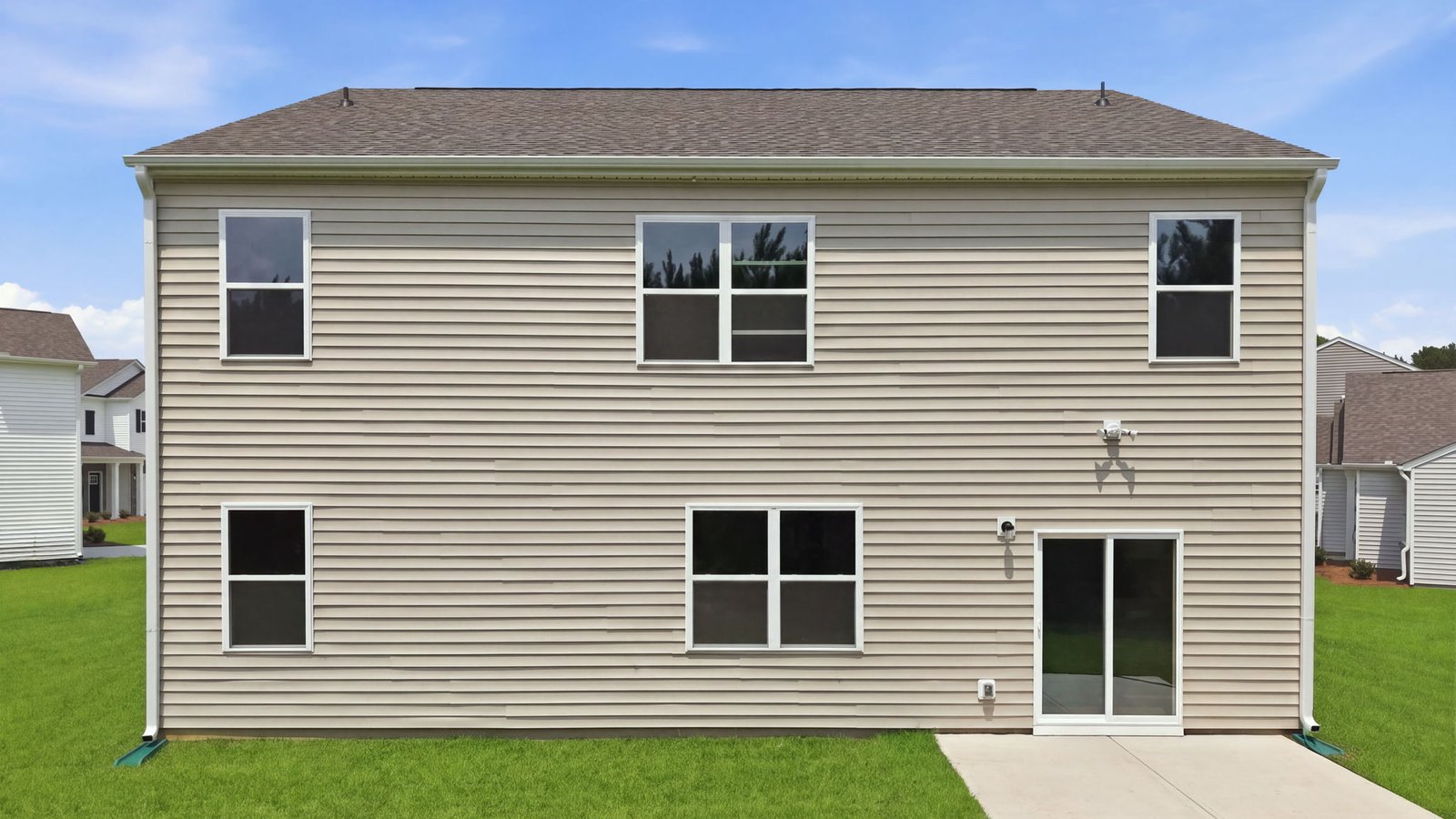 * Photos are not of actual home or interior features and are representative of floor plan only. *