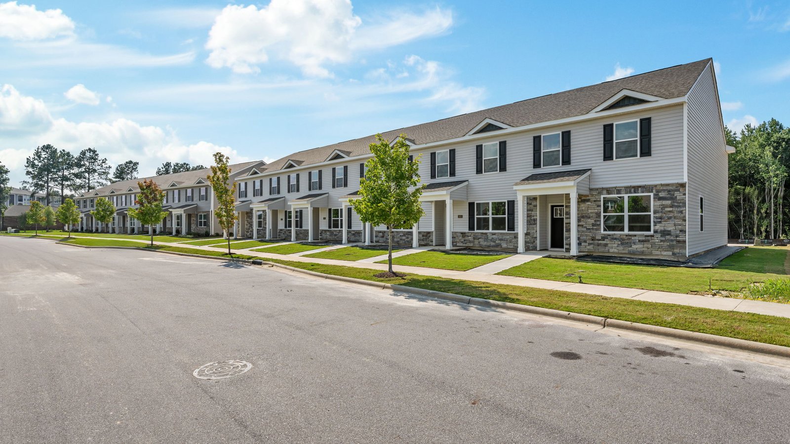 * Photos are not of actual home or interior features and are representative of floor plan only. *