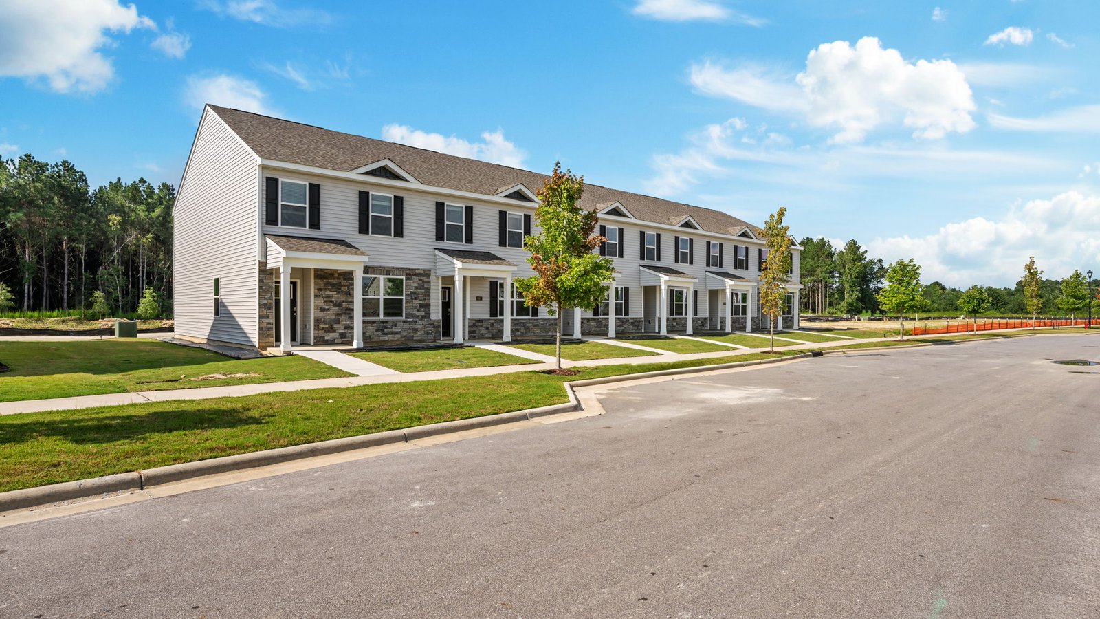 * Photos are not of actual home or interior features and are representative of floor plan only. *