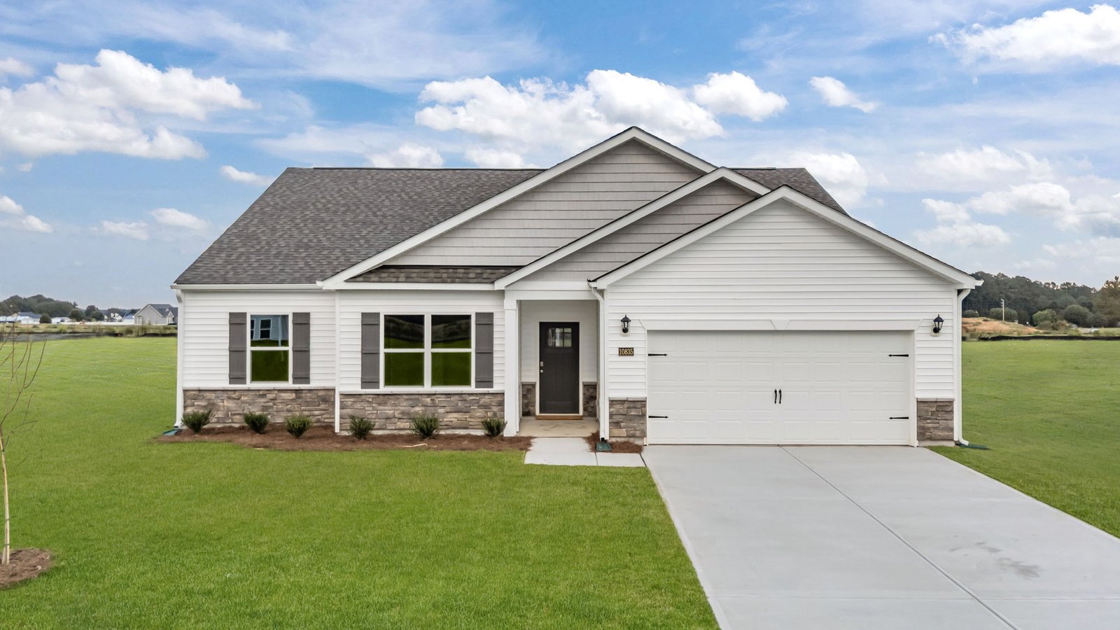 * Photos are not of actual home or interior features and are representative of floor plan only. *