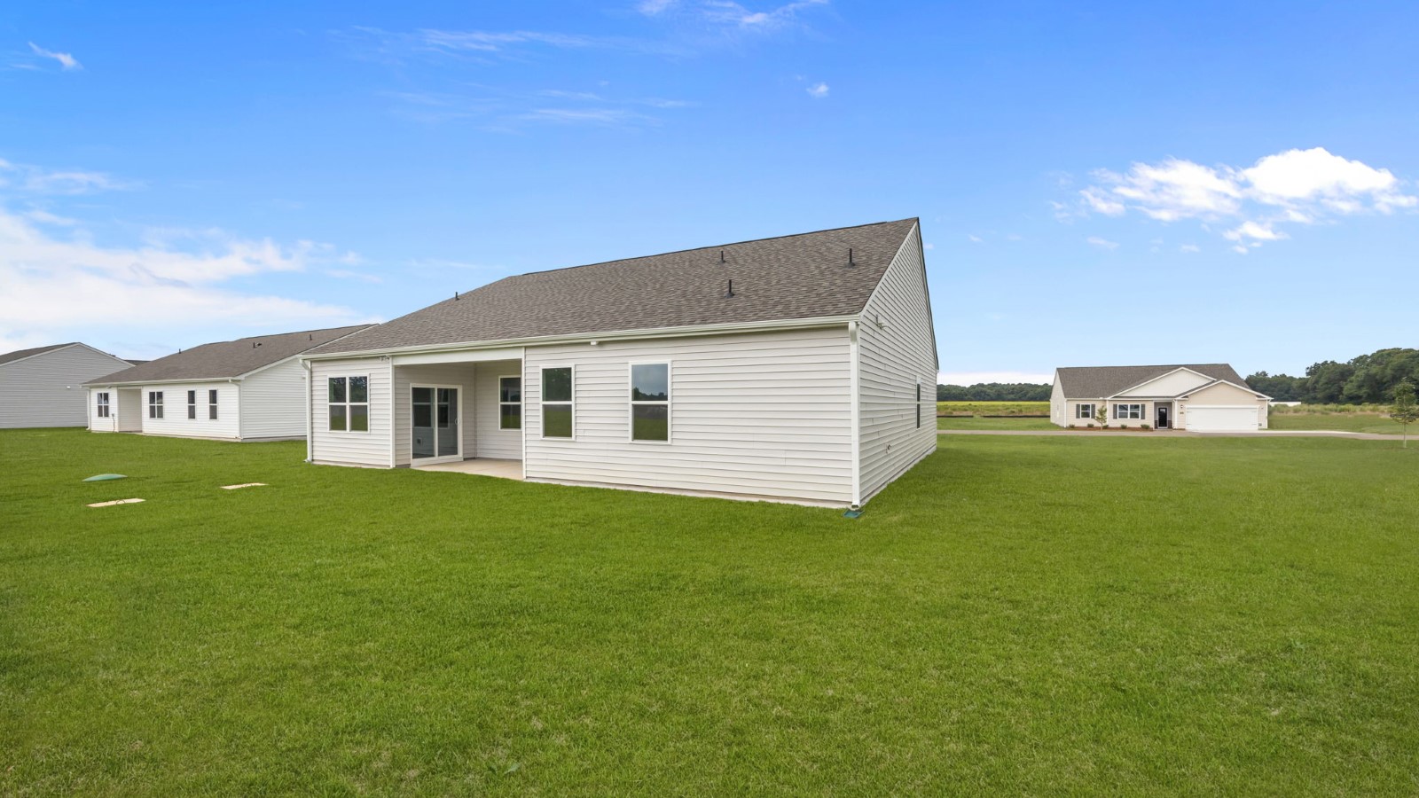 * Photos are not of actual home or interior features and are representative of floor plan only. *