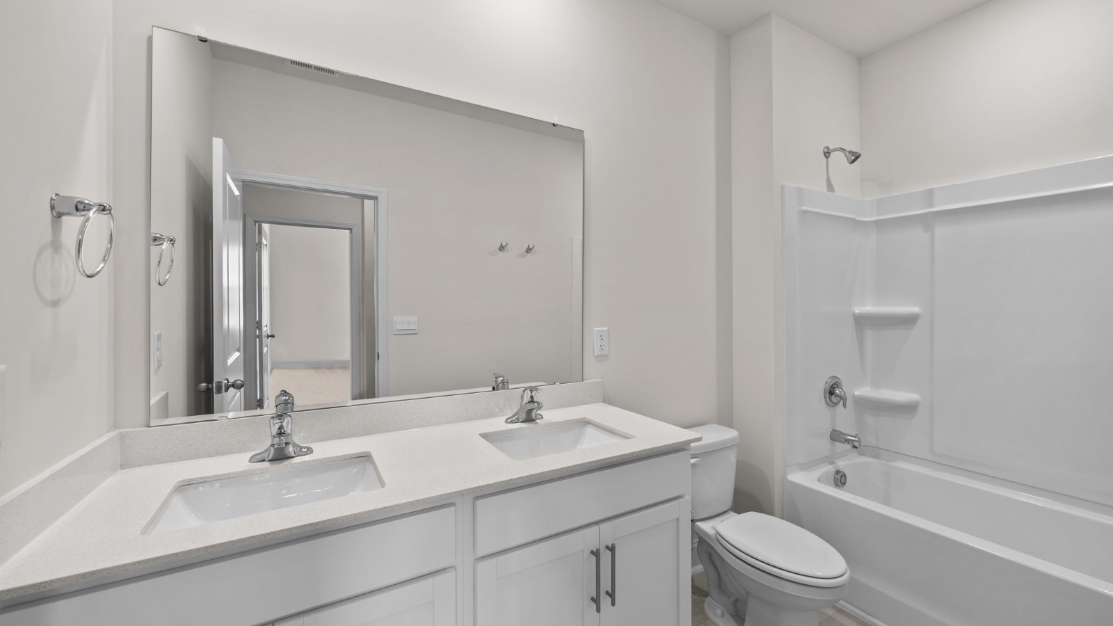 Bathroom with quartz counters