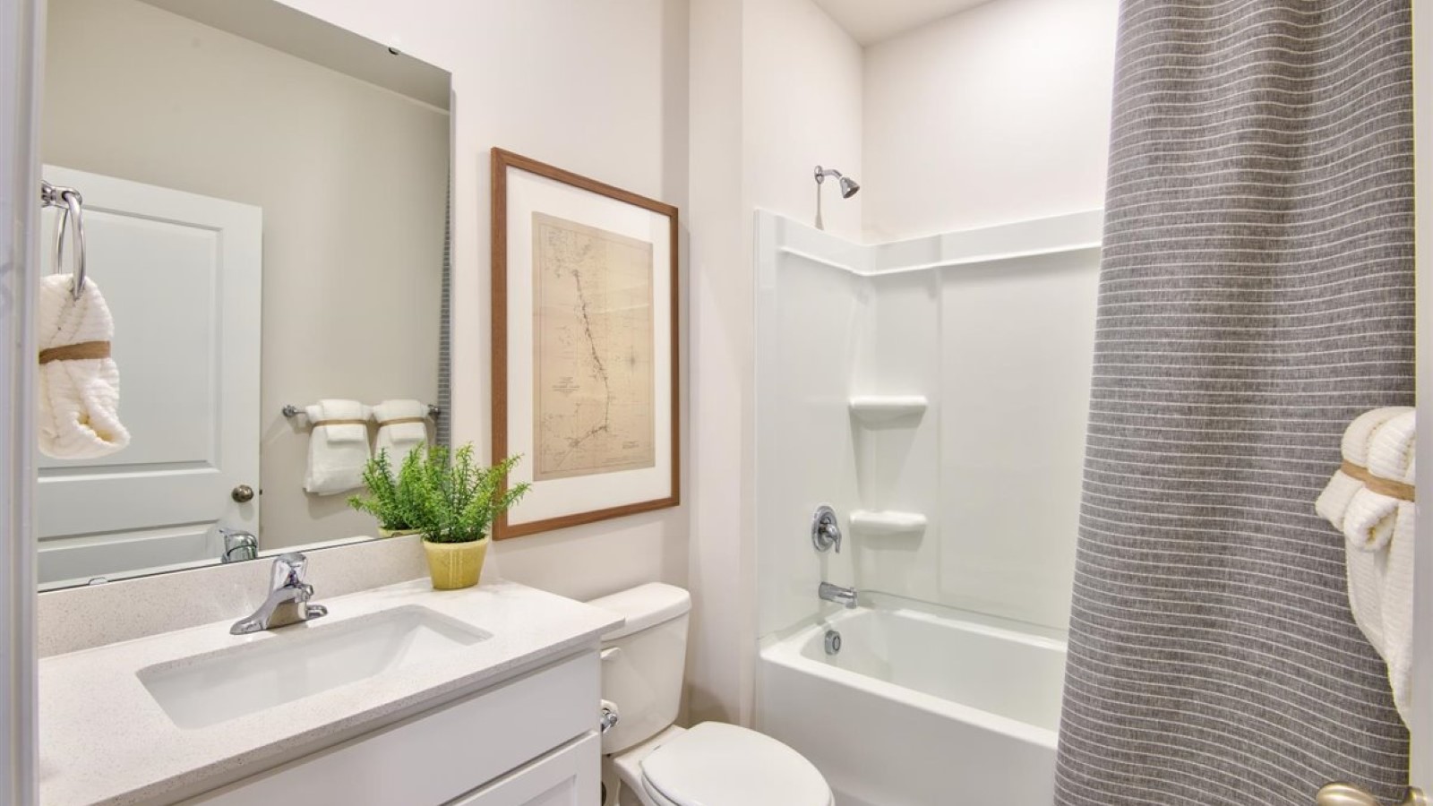 Bathroom with quartz counters