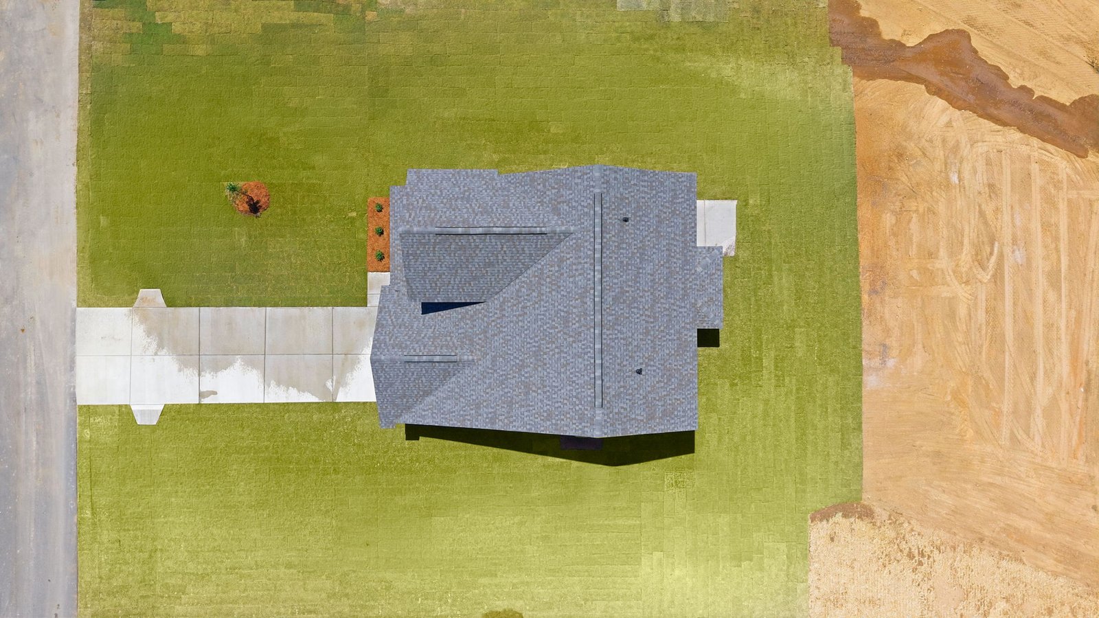 aerial view of home and yard