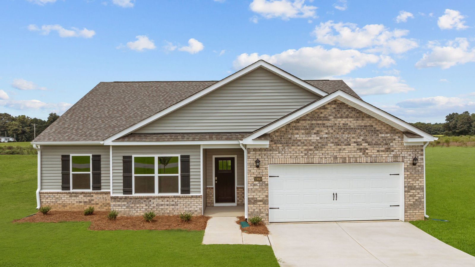 * Photos are not of actual home or interior features and are representative of floor plan only. *