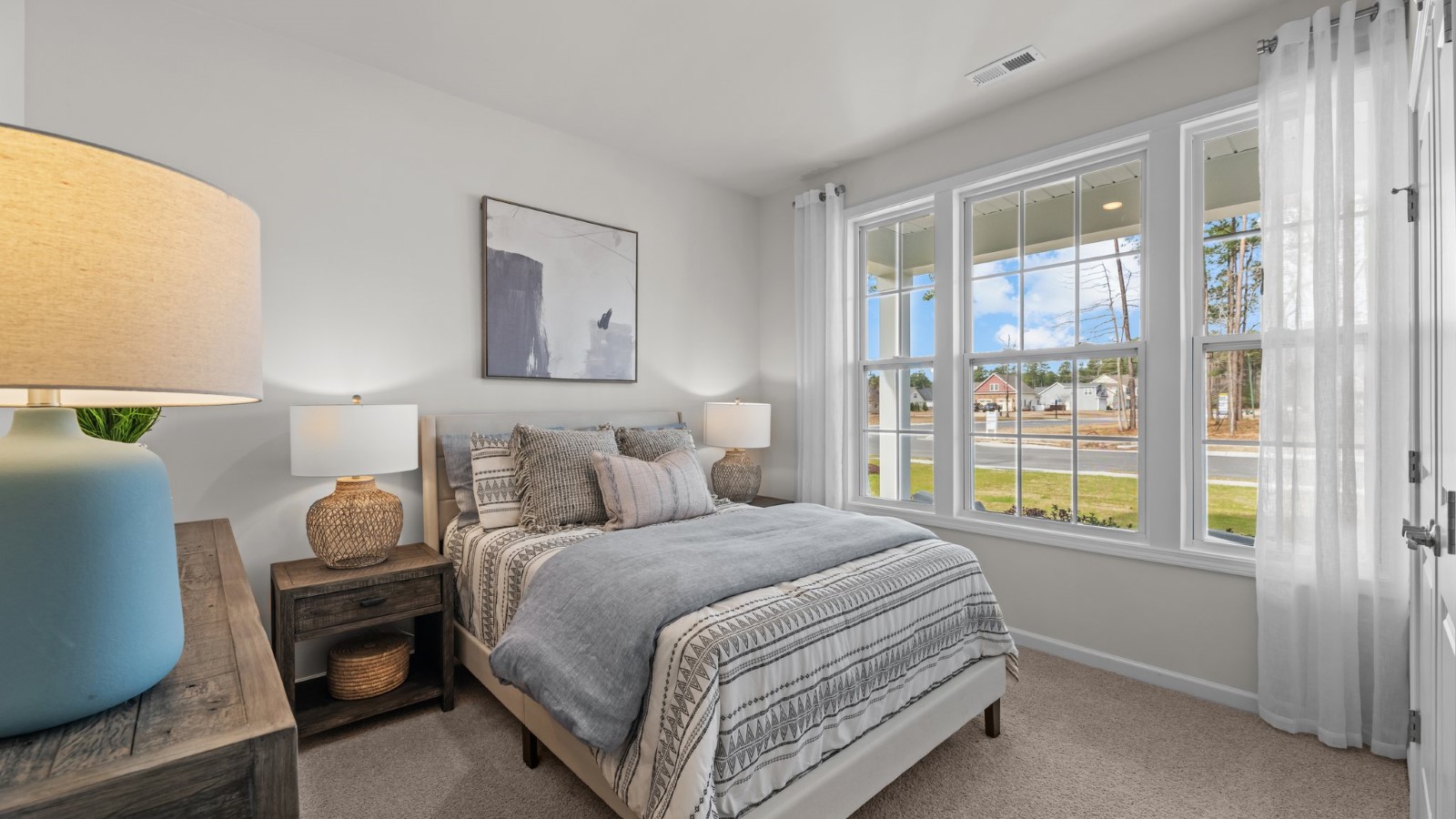 * Photos are not of actual home or interior features and are representative of floor plan only. *