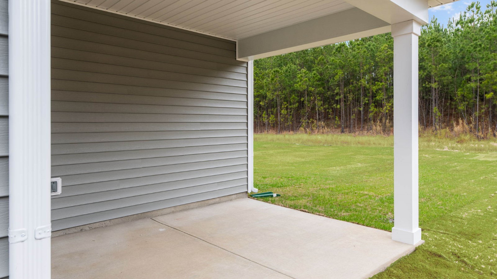 covered back patio