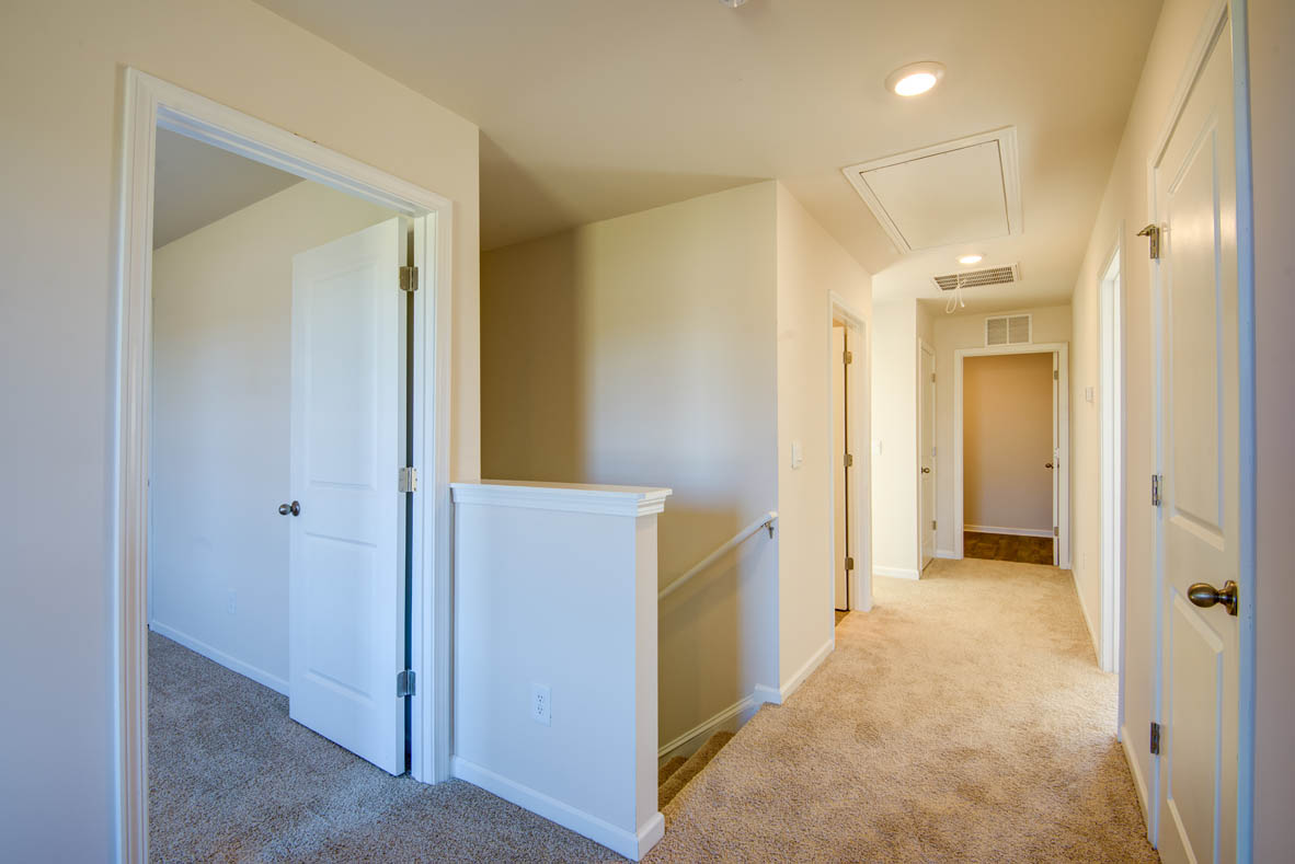 spacious upstairs flex room area