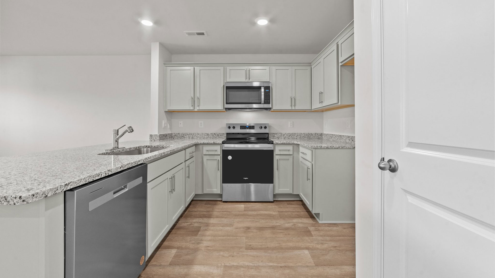 kitchen with granote counters