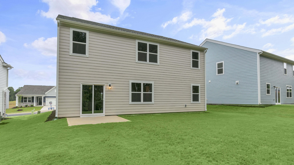 * Photos are not of actual home or interior features and are representative of floor plan only. *