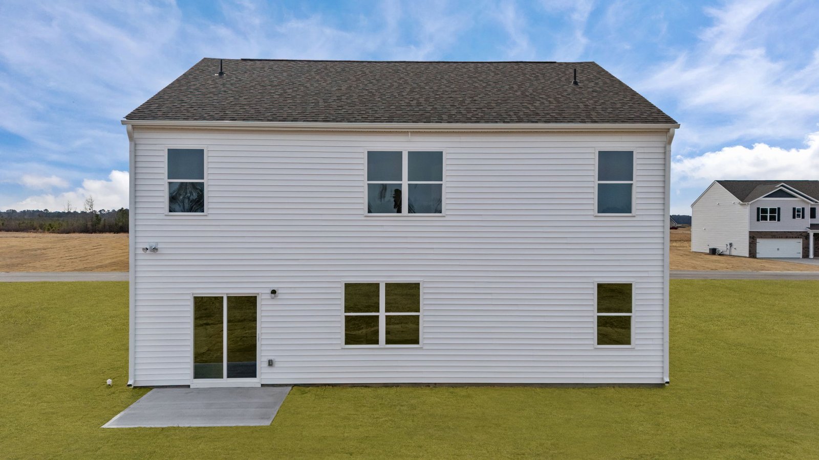 * Photos are not of actual home or interior features and are representative of floor plan only. *