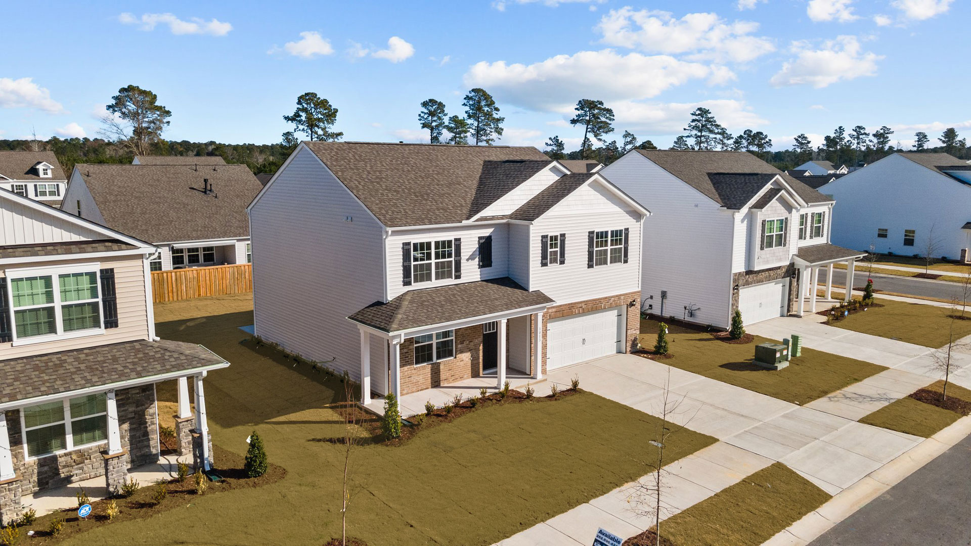 * Photos are not of actual home or interior features and are representative of floor plan only. *