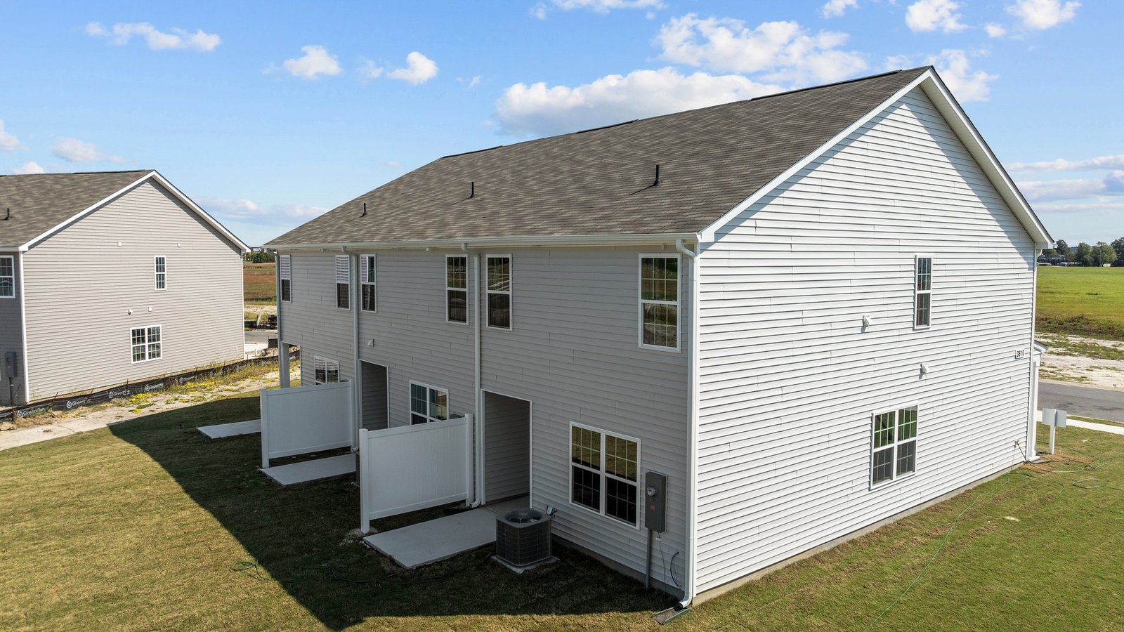 * Photos are not of actual home or interior features and are representative of floor plan only. *