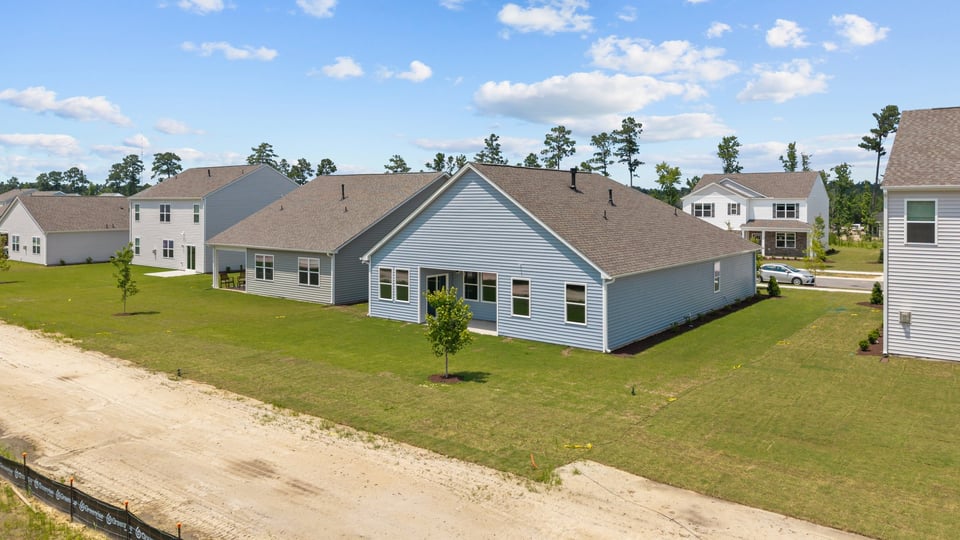 * Photos are not of actual home or interior features and are representative of floor plan only. *