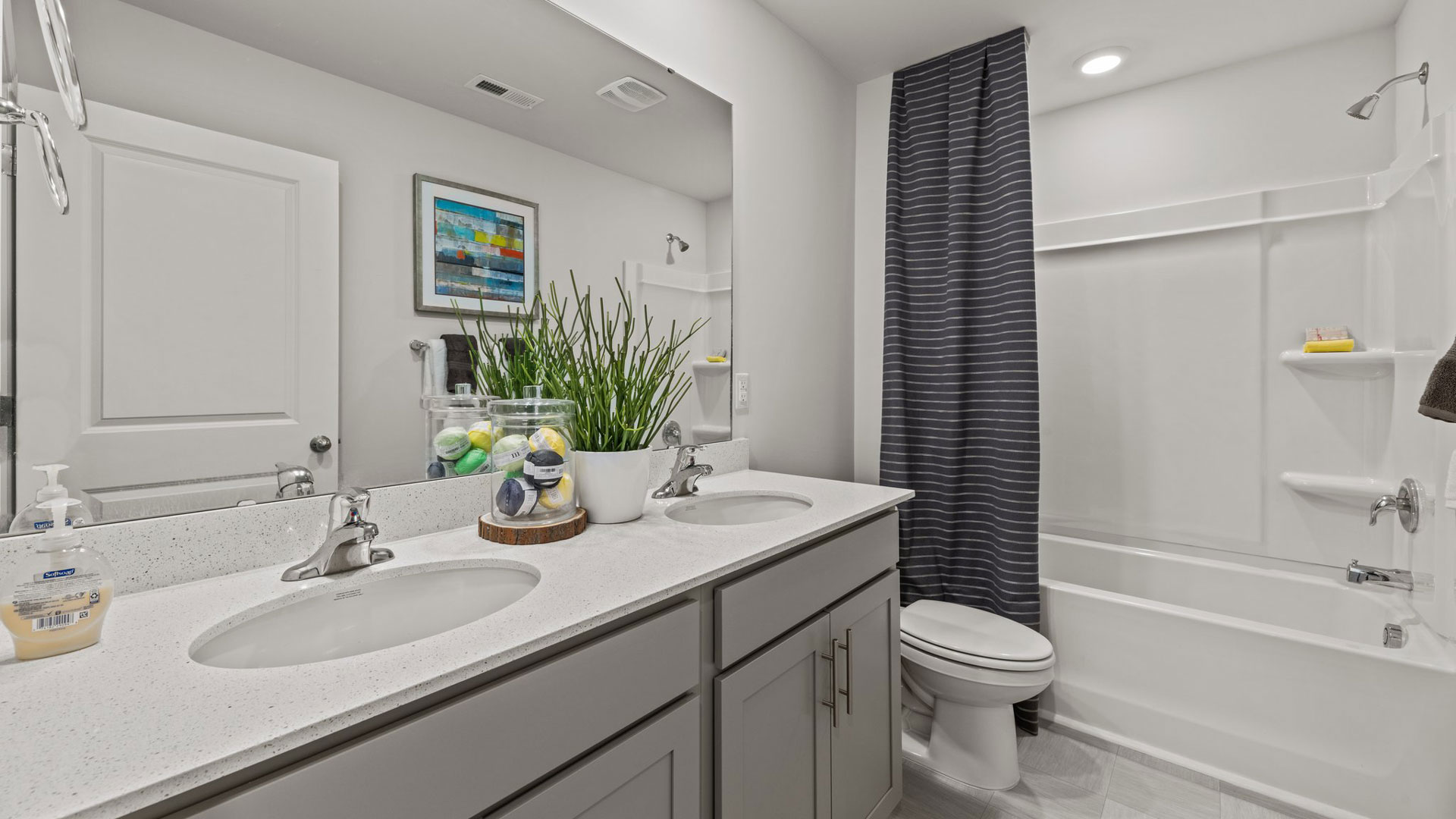 Bathroom with quartz counters