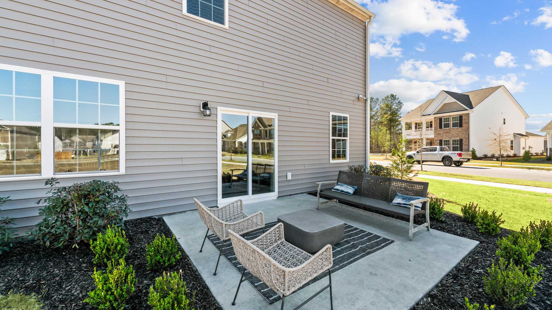 * Photos are not of actual home or interior features and are representative of floor plan only. *