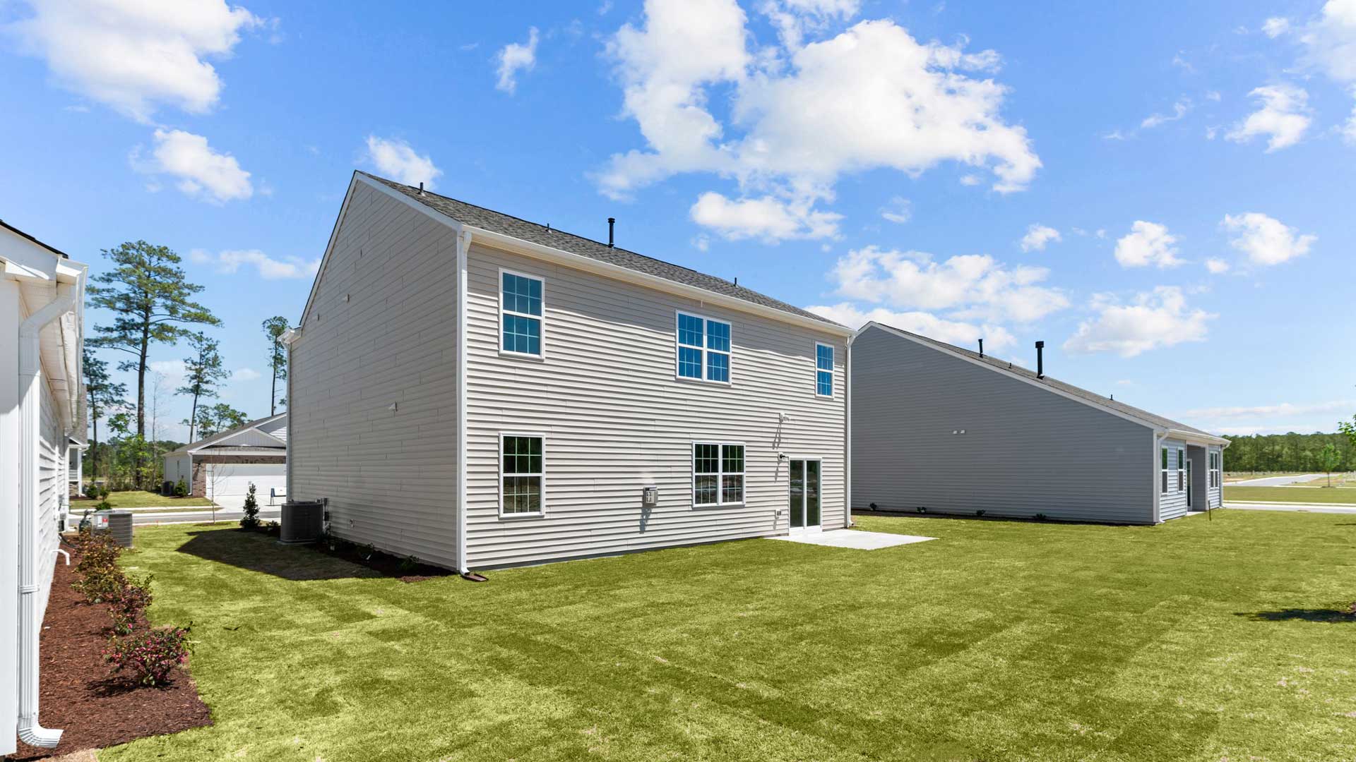 * Photos are not of actual home or interior features and are representative of floor plan only. *