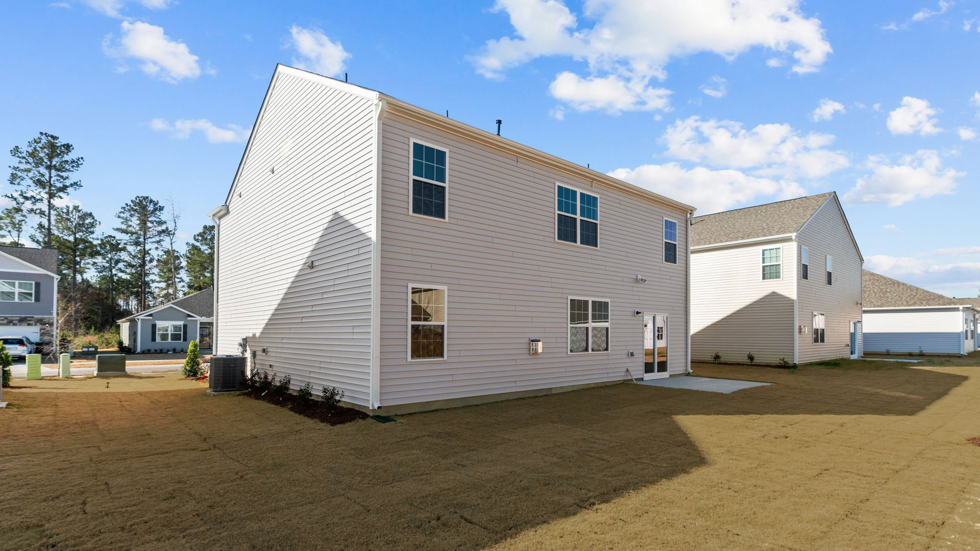 * Photos are not of actual home or interior features and are representative of floor plan only. *