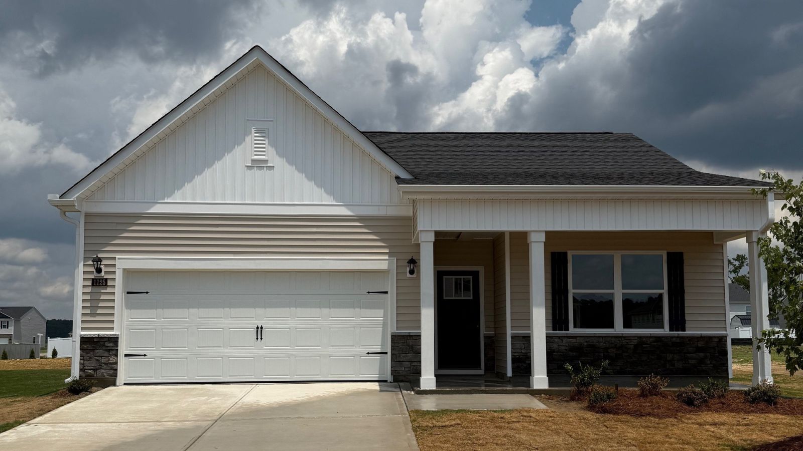 1125 Aviator Lane exterior