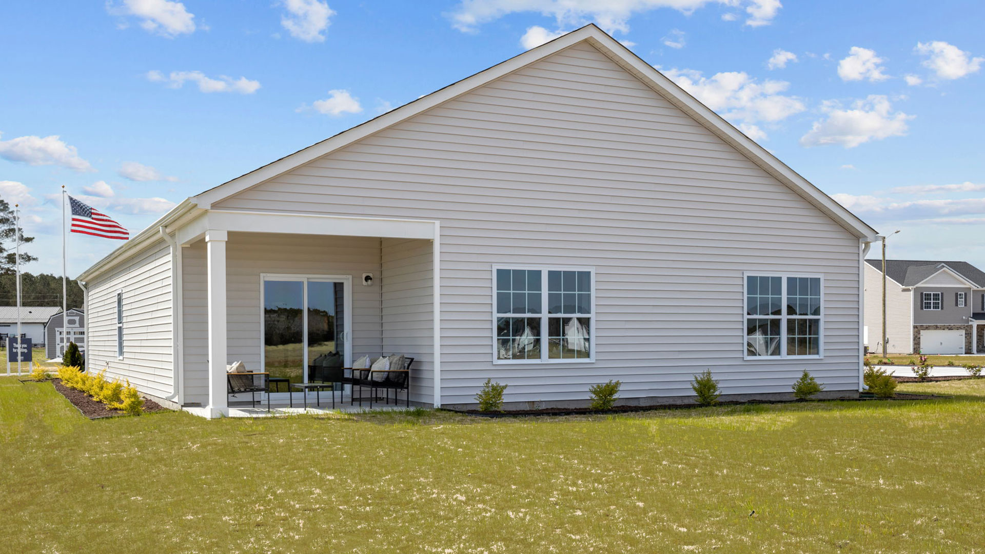 * Photos are not of actual home or interior features and are representative of floor plan only. *