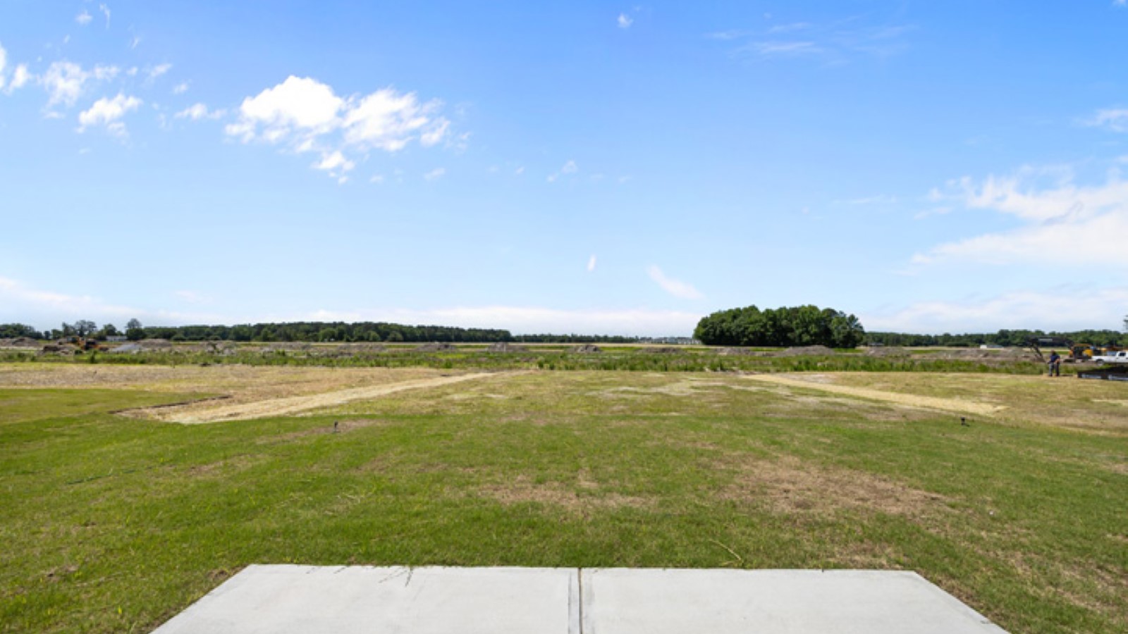 * Photos are not of actual home or interior features and are representative of floor plan only. *