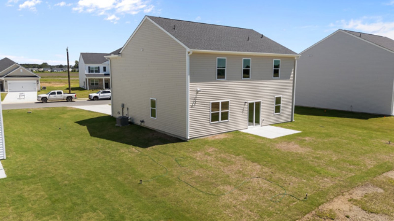 * Photos are not of actual home or interior features and are representative of floor plan only. *