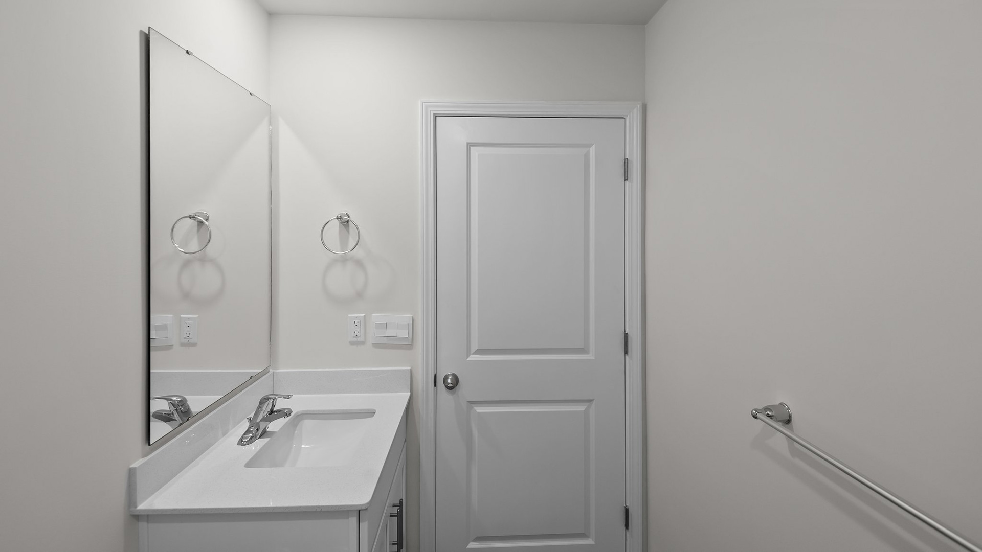 Bathroom with quartz counters