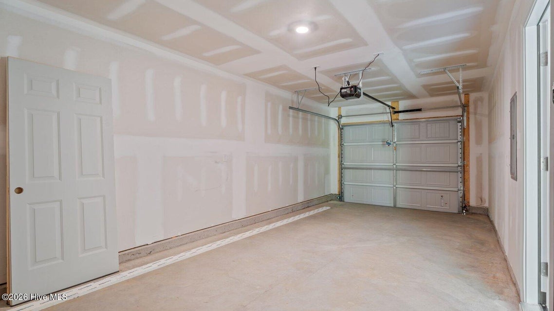 * Photos are not of actual home or interior features and are representative of floor plan only. *