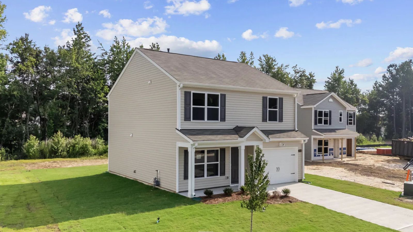 * Photos are not of actual home or interior features and are representative of floor plan only. *