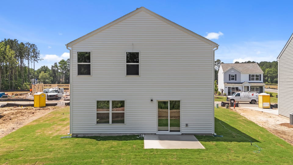 * Photos are not of actual home or interior features and are representative of floor plan only. *