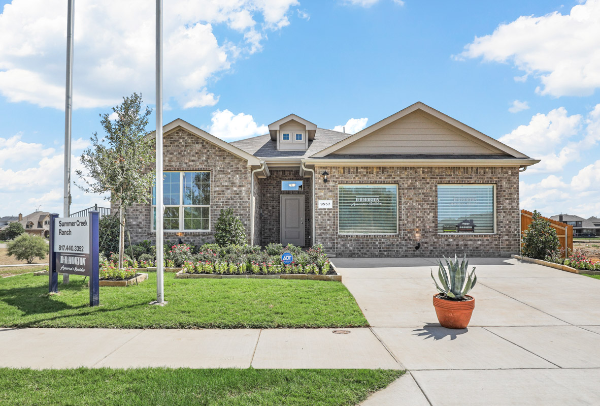 New Homes in Summer Creek Ranch Crowley, TX D.R. Horton