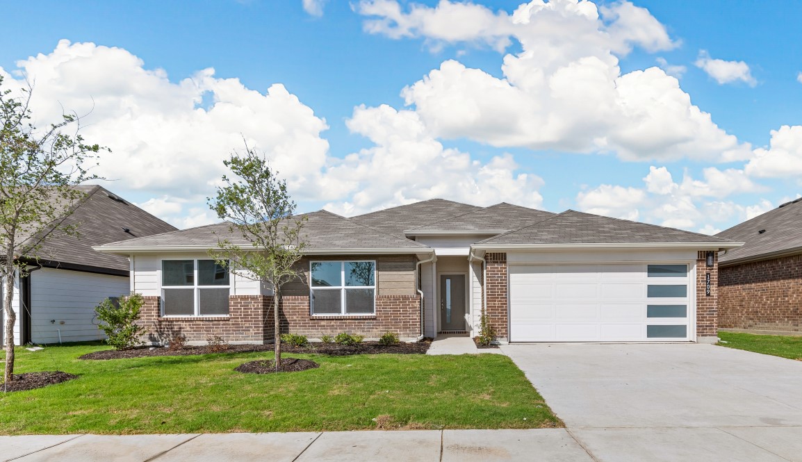 New Homes in The Parks of Alvarado ALVARADO, TX Tradition Series